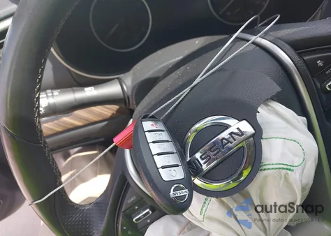 2018 Nissan Maxima 3.5 Platinum z USA, uszkodzony, nr VIN 1N4AA6AP8JC399083